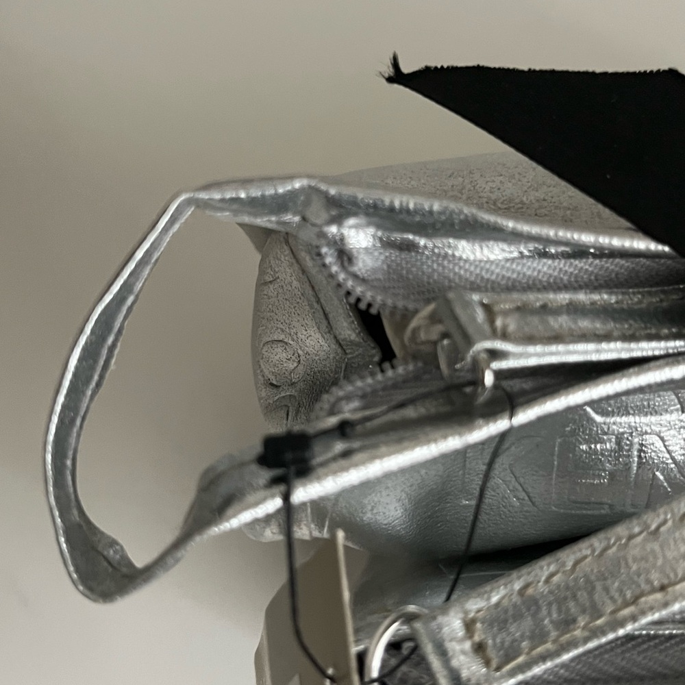 KENNETH COLE REACTION COSMETIC BAGS - Picture 8 of 11